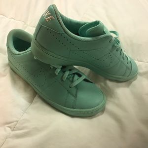 Mint color